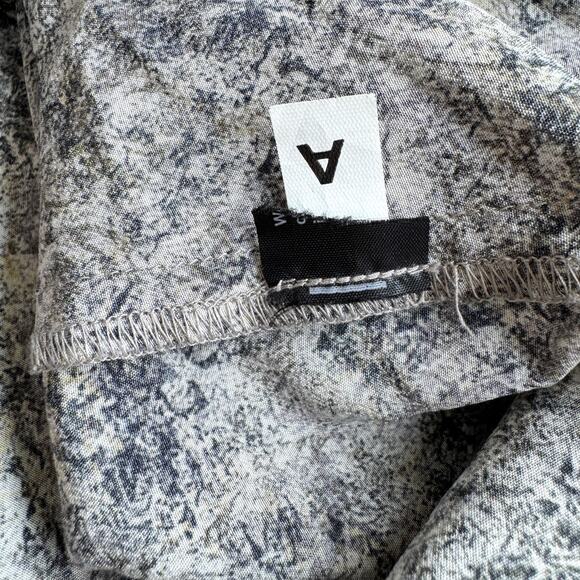 Eileen Fisher Womens Tunic Top Blouse Size M 100% Silk Button Front Flowy Black - Picture 6 of 7